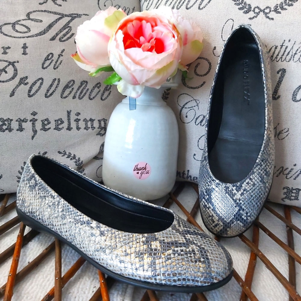 Studio leather shoes flats snake print metallic gold gray ballet flat y2k